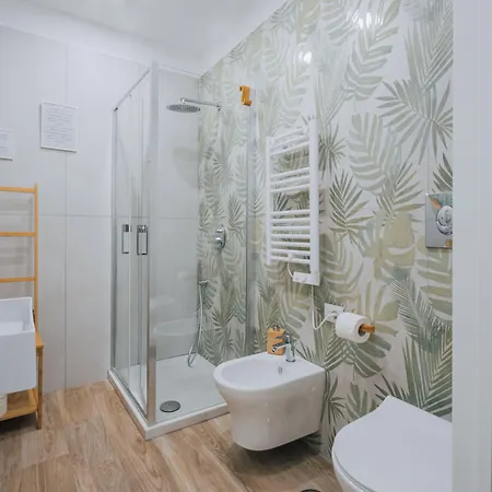 Lara's By I Borbone Neapel