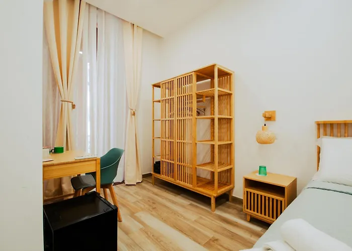 Lara's By I Borbone Gasthuis Napels