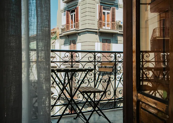 Lara's By I Borbone Gasthuis Napels