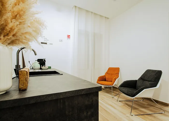 Lara's By I Borbone Gasthuis Napels